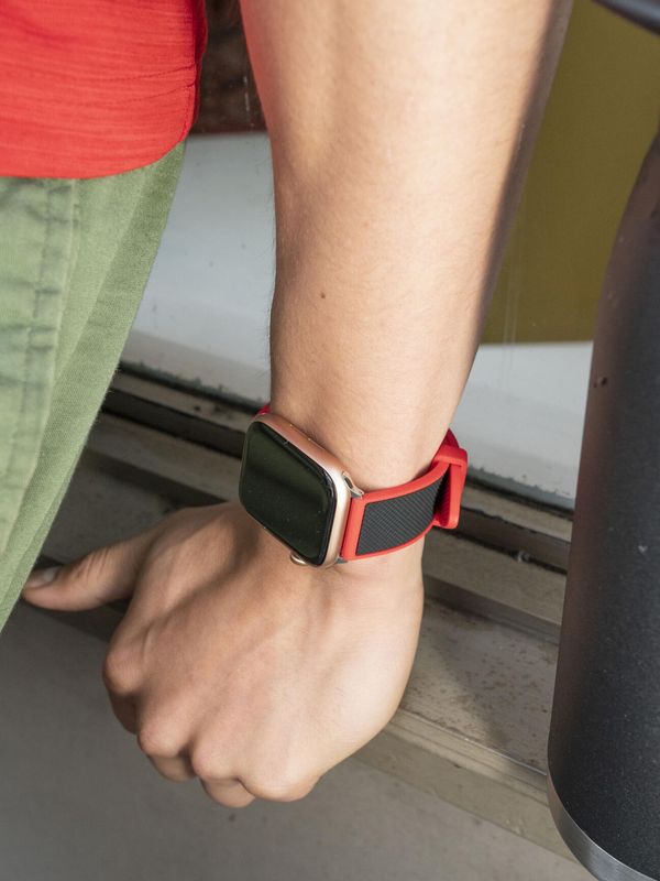 Correa Guess Para Apple Watch