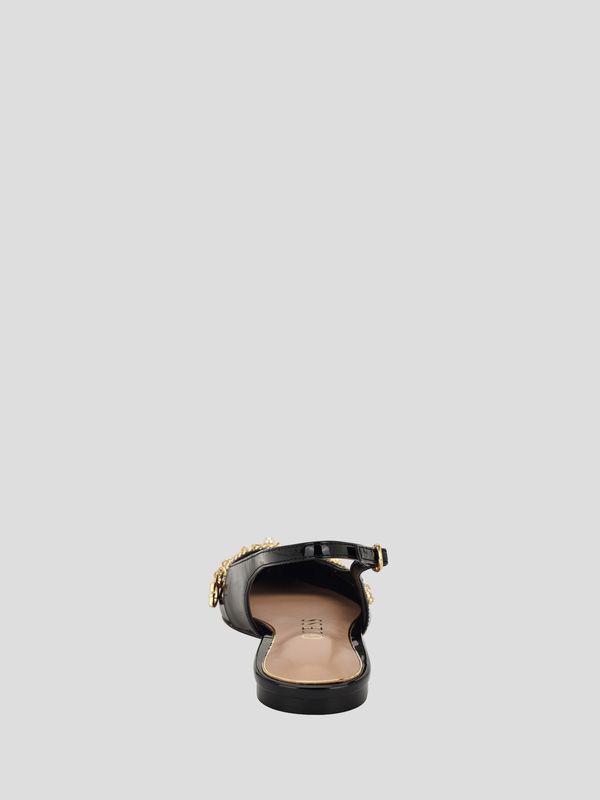 Flats Guess Daisee