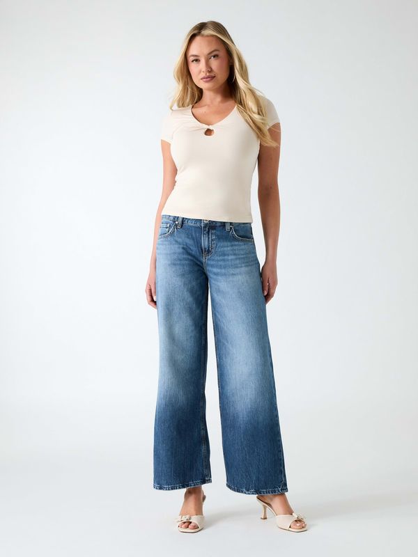 Top Guess Emmie