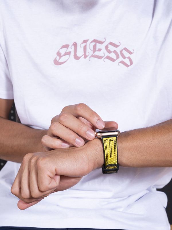Correa Guess Para Apple Watch